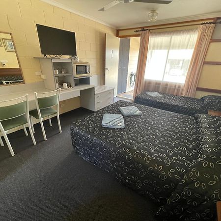 Warrego Motel Charleville Ngoại thất bức ảnh