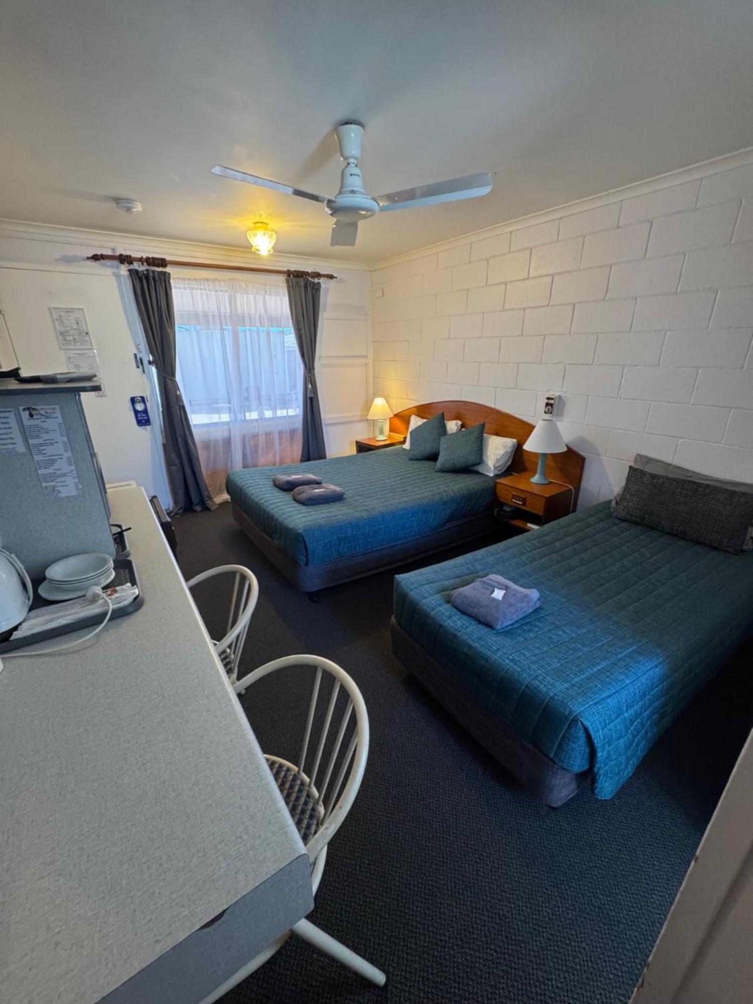 Warrego Motel Charleville Ngoại thất bức ảnh