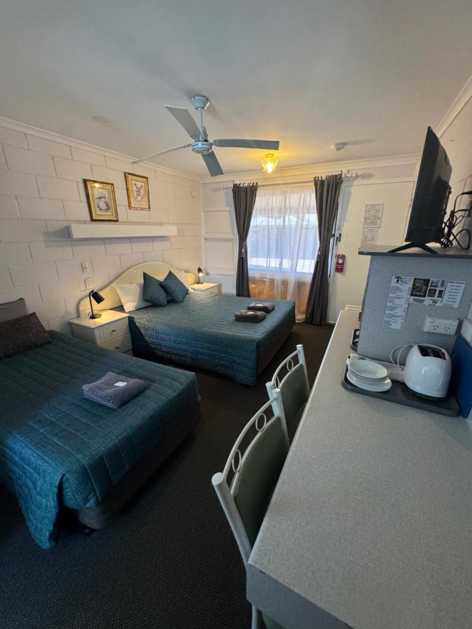 Warrego Motel Charleville Ngoại thất bức ảnh