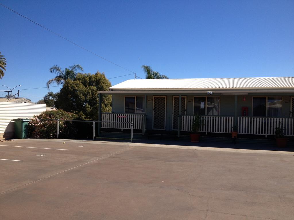 Warrego Motel Charleville Ngoại thất bức ảnh